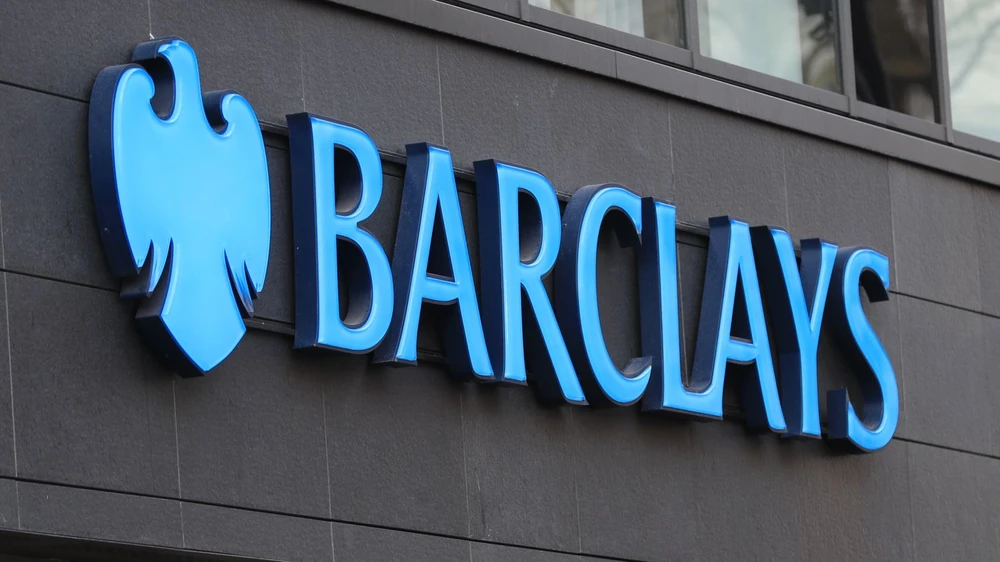 Hiện ban giám đốc Barclays đang cân nhắc số lượng nhân viên mảng hành chính sẽ cắt giảm và không loại trừ các lĩnh vực khác. (Nguồn: Sky News)