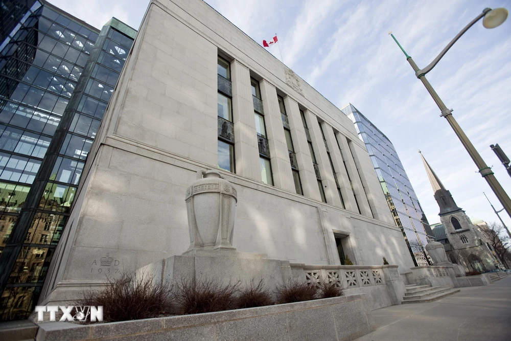 Quang cảnh bên ngoài Ngân hàng Trung ương Canada tại Ottawa. (Ảnh: AFP/TTXVN)