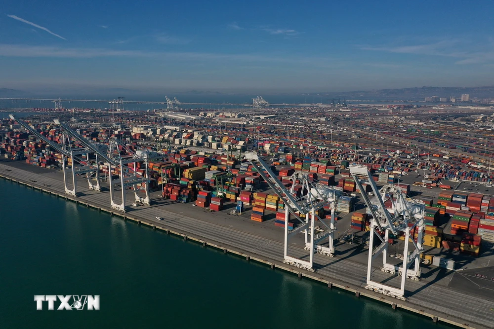 Toàn cảnh cảng Oakland ở California, Mỹ. (Ảnh: AFP/TTXVN)