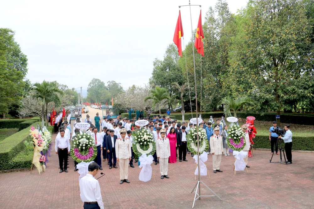 Lễ tưởng niệm các nạn nhân trong vụ thảm sát Bình An. (Nguồn: Cổng Thông tin Điện tử Ủy ban Nhân dân tỉnh Bình Định)