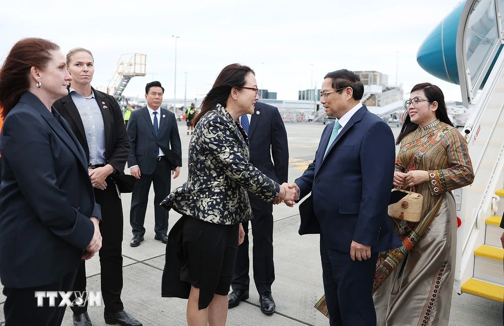 Thủ tướng Chính phủ Phạm Minh Chính tới Auckland, thăm chính thức New Zealand- Ảnh 1.