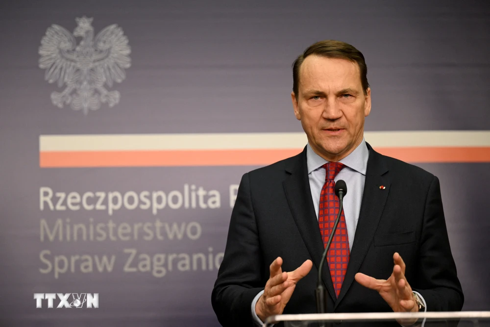 Ngoại trưởng Ba Lan Radoslaw Sikorski. (Ảnh: AFP/TTXVN)