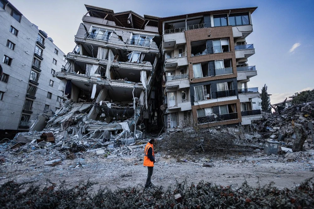 Các tòa nhà bị phá hủy sau trận động đất tại Antakya, Thổ Nhĩ Kỳ, ngày 19/2/2023. (Ảnh: AFP/TTXVN)