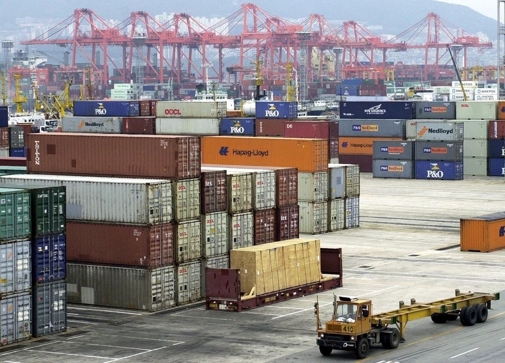 Container hàng hóa tại cảng Busan, Hàn Quốc. (Ảnh: AFP/TTXVN)