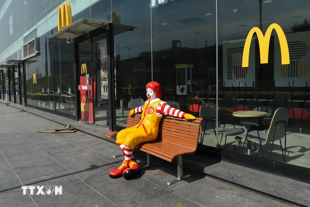 Một cửa hàng McDonald's tại Ahmedabad, Ấn Độ. (Ảnh: AFP/TTXVN)