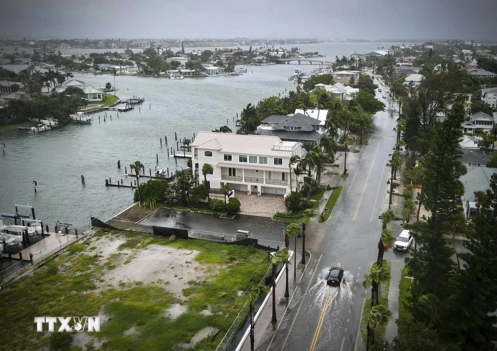 Ngập lụt do ảnh hưởng của bão Debby tại bang Florida, Mỹ ngày 4/8/2024. (Ảnh: AP/TTXVN)