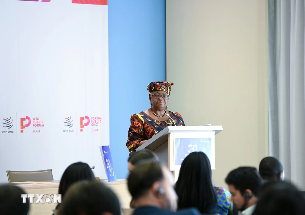 Tổng Giám đốc WTO Ngozi Okonjo-Iweala phát biểu tại Diễn đàn công WTO 2024 ở Geneva, Thụy Sĩ ngày 10/9/2024. (Ảnh: THX/TTXVN)