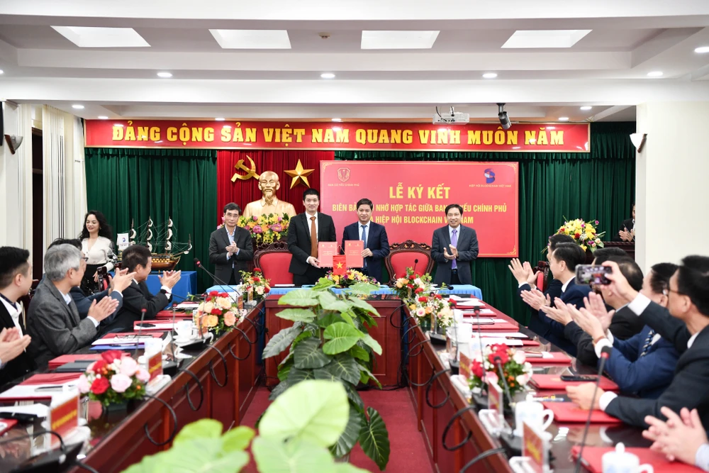 Ban Cơ yếu Chính phủ ký kết thỏa thuận hợp tác với Hiệp hội Blockchain Việt Nam