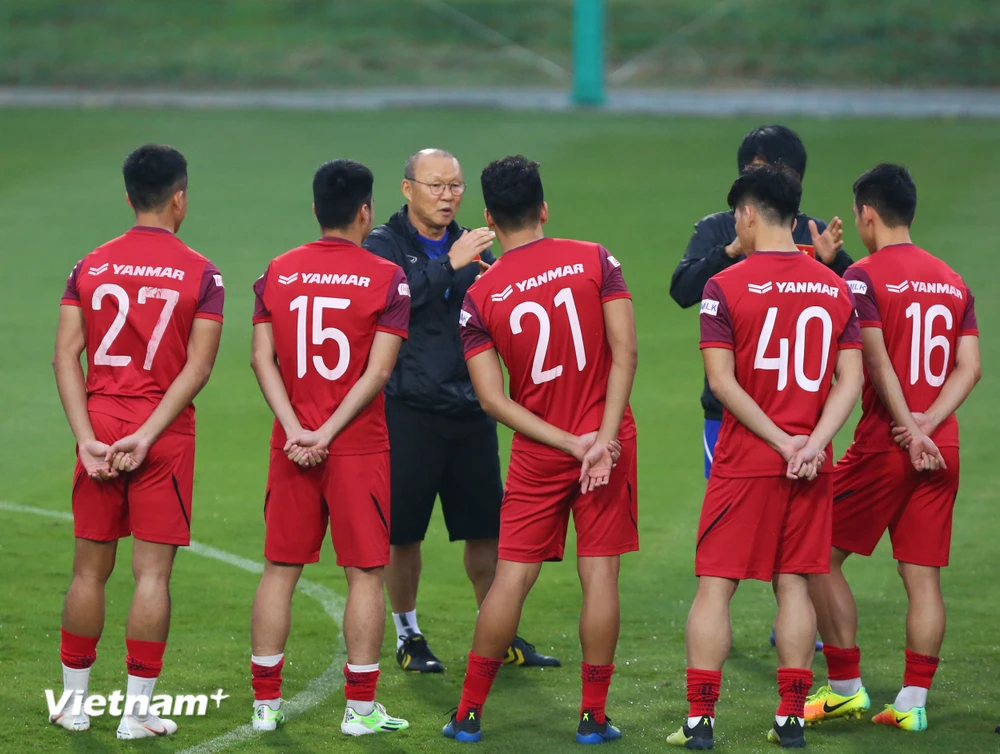 Huấn luyện viên Park Hang-seo bổ sung 3 cầu thủ từ U22 Việt Nam lên tuyển quốc gia. (Ảnh: Nguyên An)