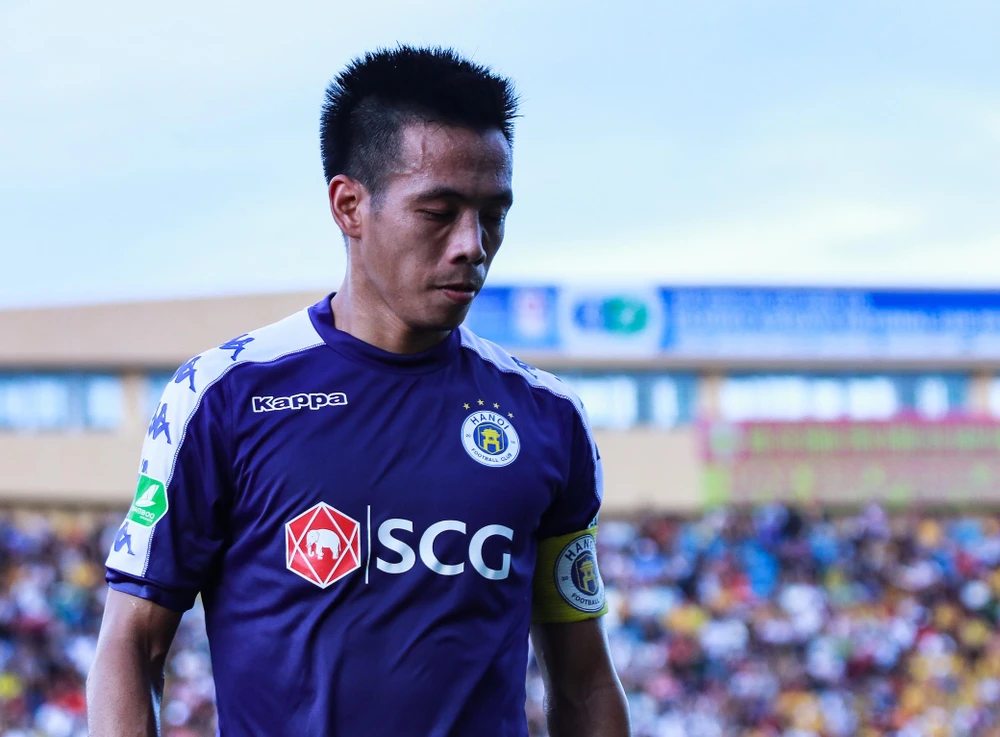Tiền đạo Văn Quyết không giành danh hiệu Cầu thủ xuất sắc nhất V-League 2019 vì thi đấu không đủ số trận và đã phải nhận nhiều án phạt. (Ảnh: Nguyên An)