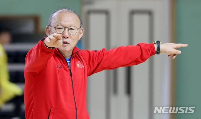 Ông Park cho rằng các cầu thủ Việt Nam có thể tái hiện bàn thắng đẹp của tiền vệ Son Heung-min. (Ảnh: Newsis) 
