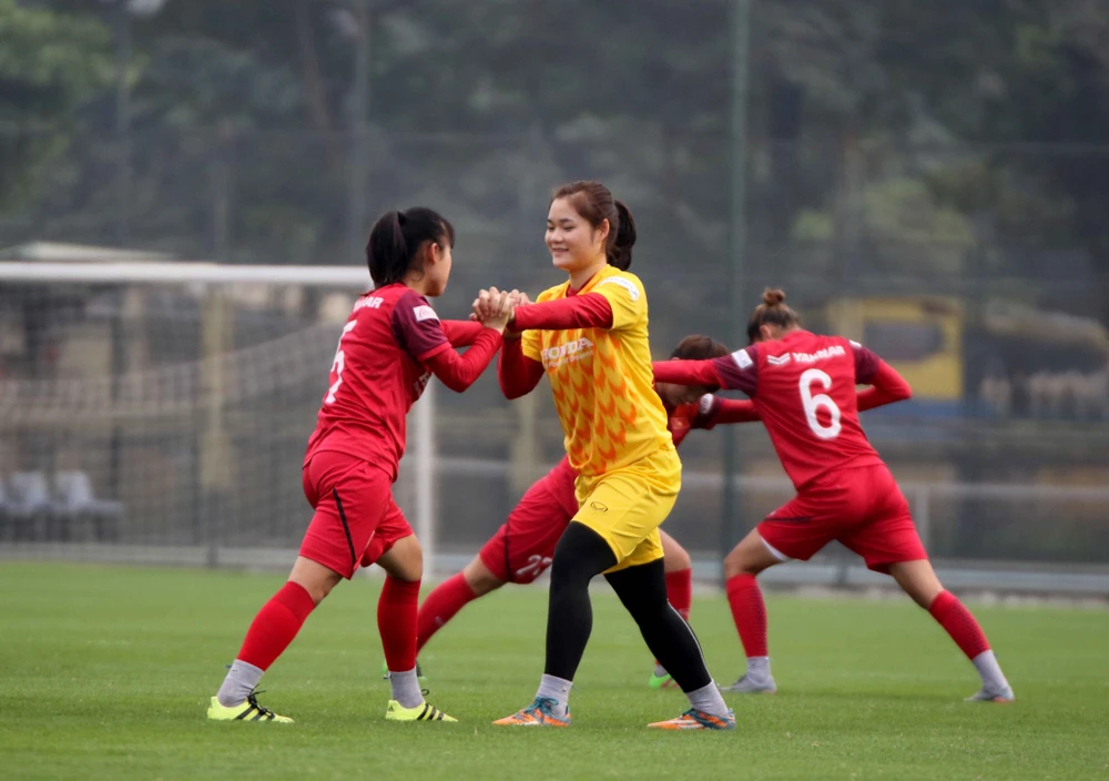 Đội tuyển nữ Việt Nam có thêm cơ hội trong cuộc đua giành vé dự Olympic Tokyo 2020 khi đối thủ trực tiếp CHDCND Triều Tiên xin rút lui. (Ảnh: VFF)