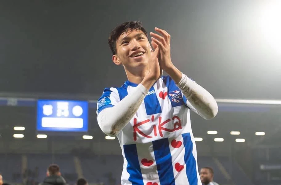 Đoàn Văn Hậu có màn thể hiện ấn tượng trong màu áo đội trẻ SC Heerenveen rạng sáng 18/2. (Ảnh: SC Heerenveen)