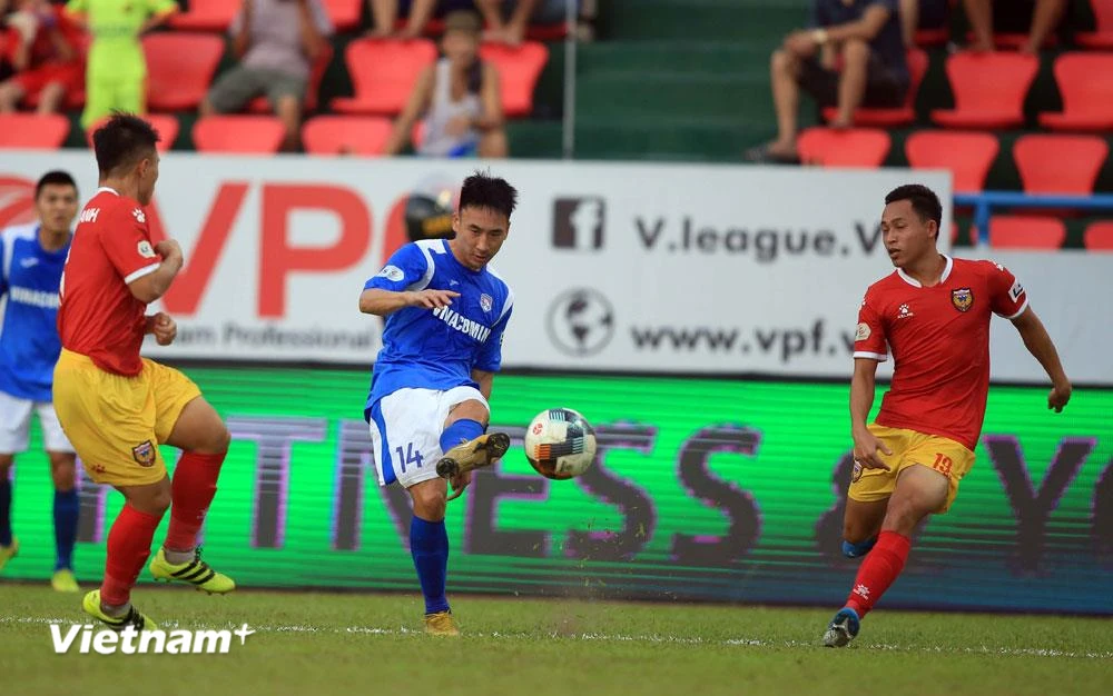 Tiền vệ Hải Huy lạc quan sau chấn thương nặng ở vòng 3 V-League chiều 6/6 trước đối thủ Hồng Lĩnh Hà Tĩnh. (Ảnh: VFF) 