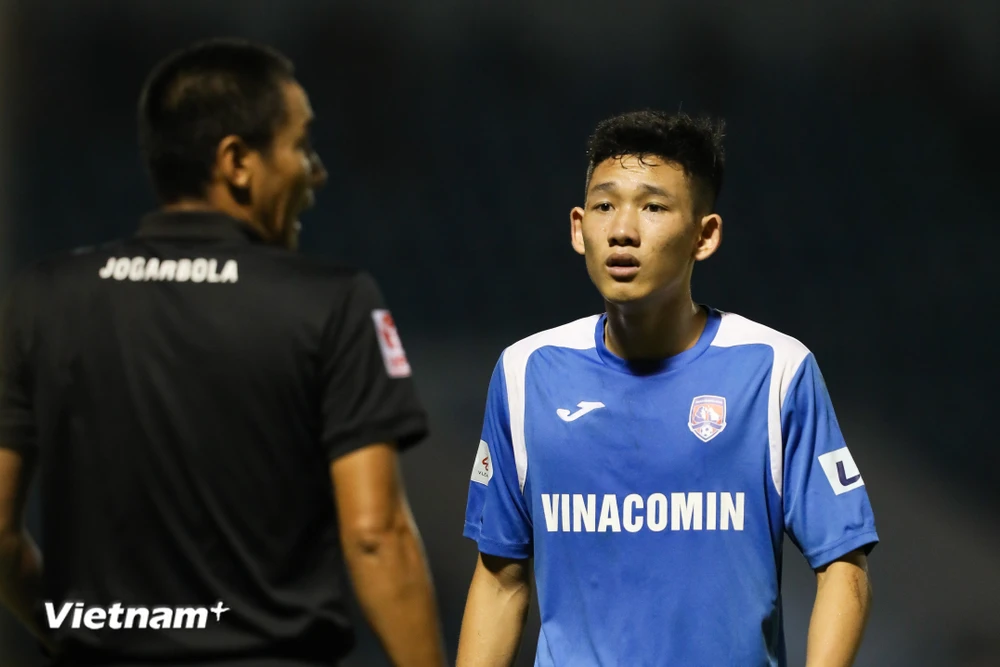 Tiền vệ trẻ Hai Long sinh năm 2000 của Than Quảng Ninh. (Ảnh: PV/Vietnam+)
