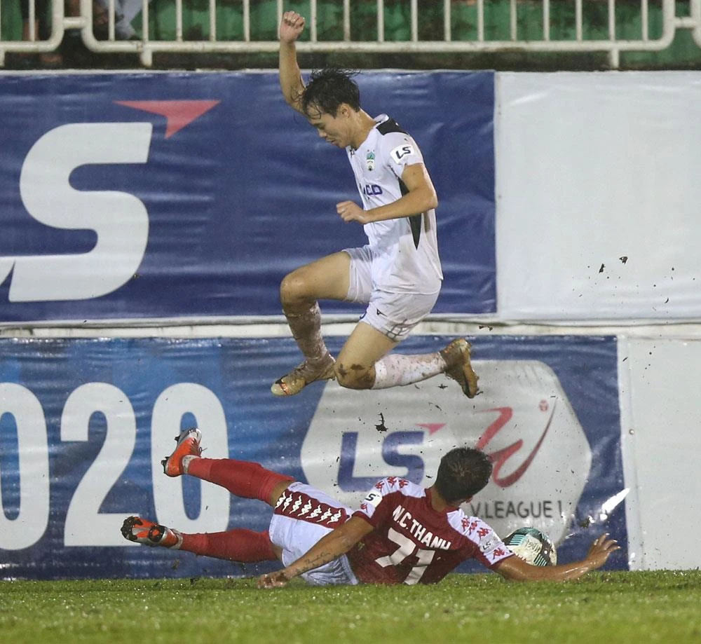 Hoàng Anh Gia Lai lọt nhóm tranh vô địch ở giai đoạn hai V-League 2020. (Ảnh: VPF) 