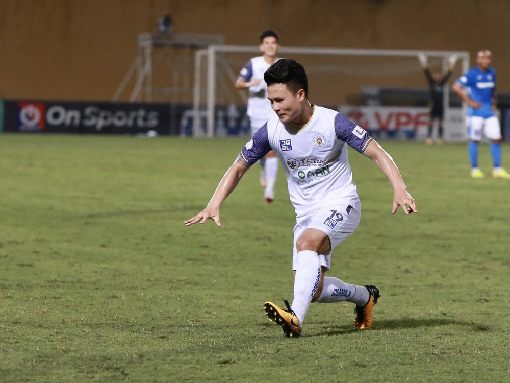 Quang Hải ghi bàn và kiến tạo trong chiến thắng 4-0 của Hà Nội FC trước Quảng Ninh tối 11/4. (Ảnh: PV/Vietnam+) 
