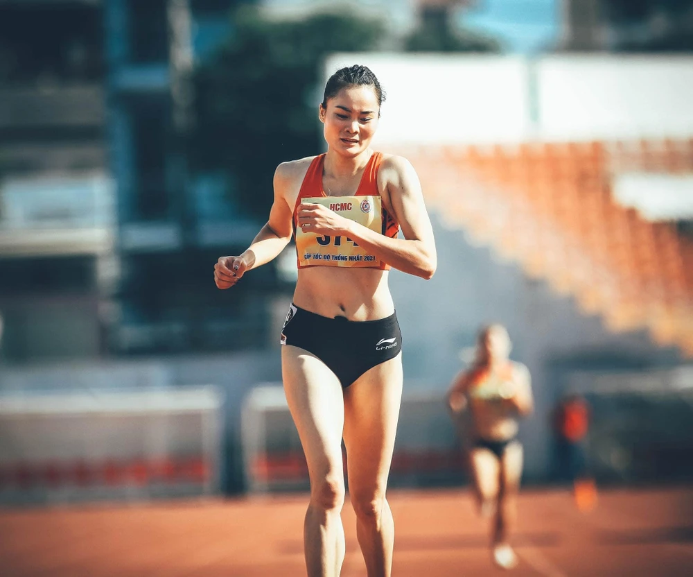 Quách Thị Lan thi đấu bán kết nội dung 400m chạu rào ở Olympic Tokyo 2020 vào lúc 18 giờ 35 tối nay (2/8) (Ảnh: FBNV) 