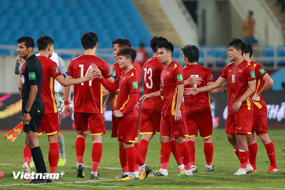 Đội tuyển Việt Nam có nguy cơ văng khỏi tốp 100 đội mạnh nhất thế giới. (Ảnh: PV/Vietnam+)