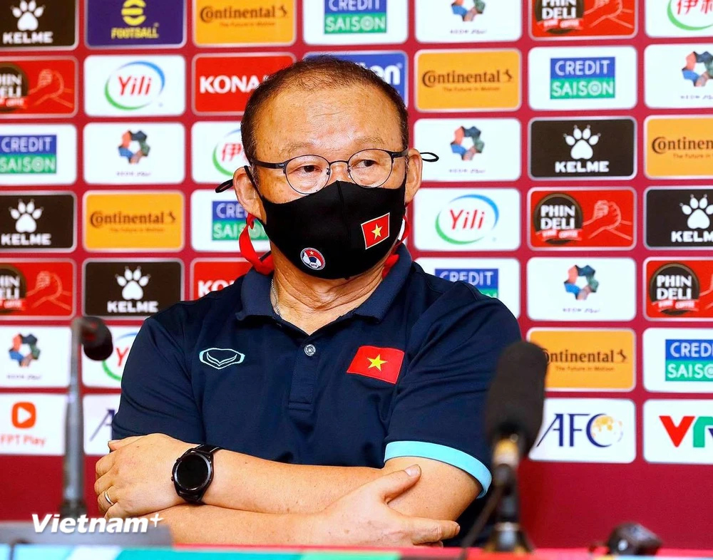 Huấn luyện viên Park Hang-seo cho biết tuyển Việt Nam đang chịu áp lực tâm lý lớn. (Ảnh: CTV/Vietnam+) 