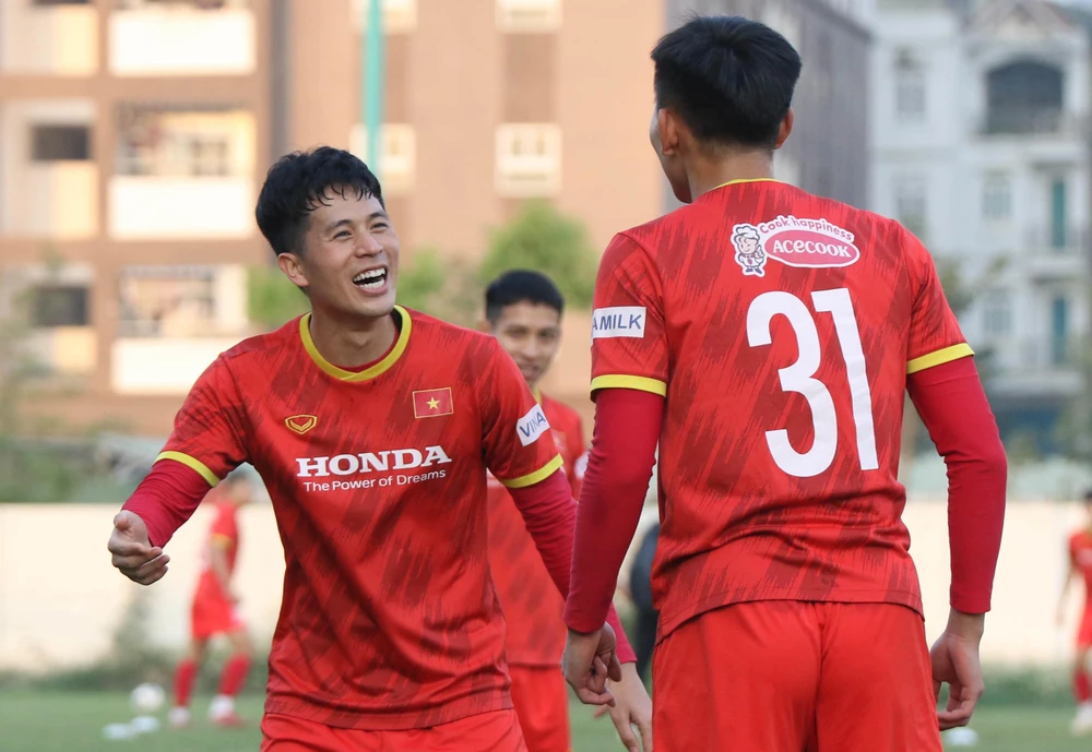 Đội tuyển Việt Nam muốn đem chiến thắng trước Trung Quốc làm quà năm mới dành tặng người hâm mộ. (Ảnh: VFF) 