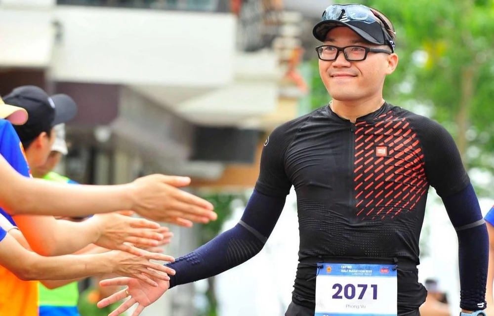 Tay Ho Half Marathon 2021 có cung đường chạy xung quanh Hồ Tây, cung đường đẹp nhất của Hà Nội.