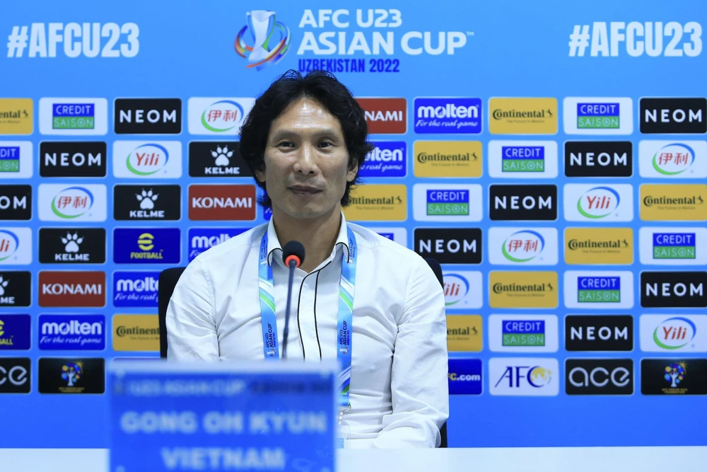 Huấn luyện viên Gong Oh-kyun gây ấn tượng dù chỉ mới dẫn dắt U23 Việt Nam. (Ảnh: VFF) 