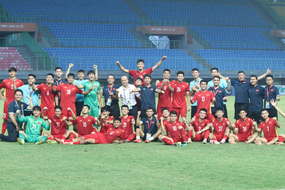 U19 Việt Nam đã cởi bỏ được áp lực tâm lý nặng nền sau thất bại ở bán kết trước U19 Malaysia. (Ảnh: VFF) 