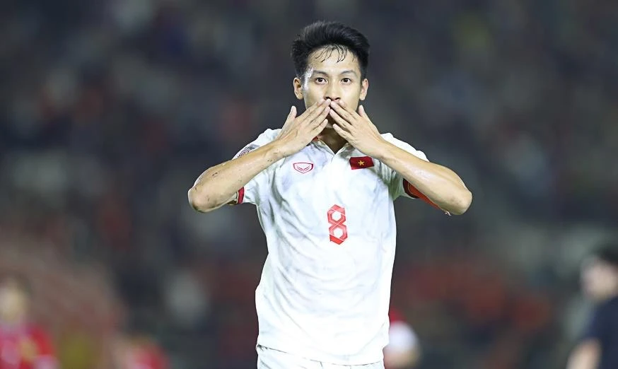 Tiền vệ Hùng Dũng xuất sắc nhất trận Lào-Việt Nam tại AFF Cup 2022. (Ảnh: VFF)