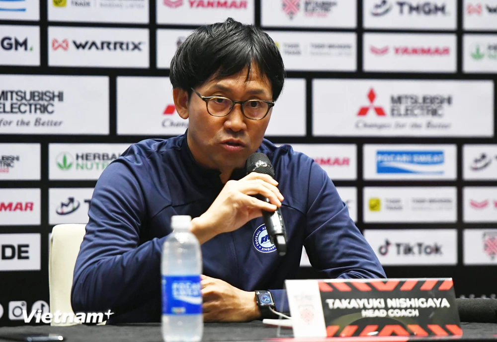 Huấn luyện viên trưởng đội tuyển Singapore, ông Takayuki Nishigaya. (Ảnh: PV/Vietnam+) 
