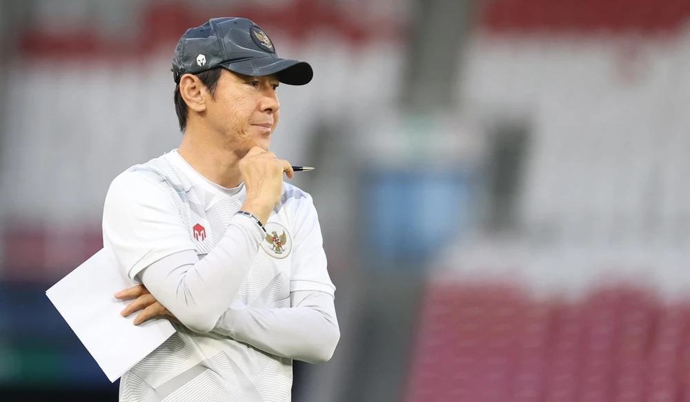 Huấn luyện viên Shin Tae-yong có nhiều duyên nợ với huấn luyện viên Park Hang-seo bên phía tuyển Việt Nam. (Ảnh: PSSI) 