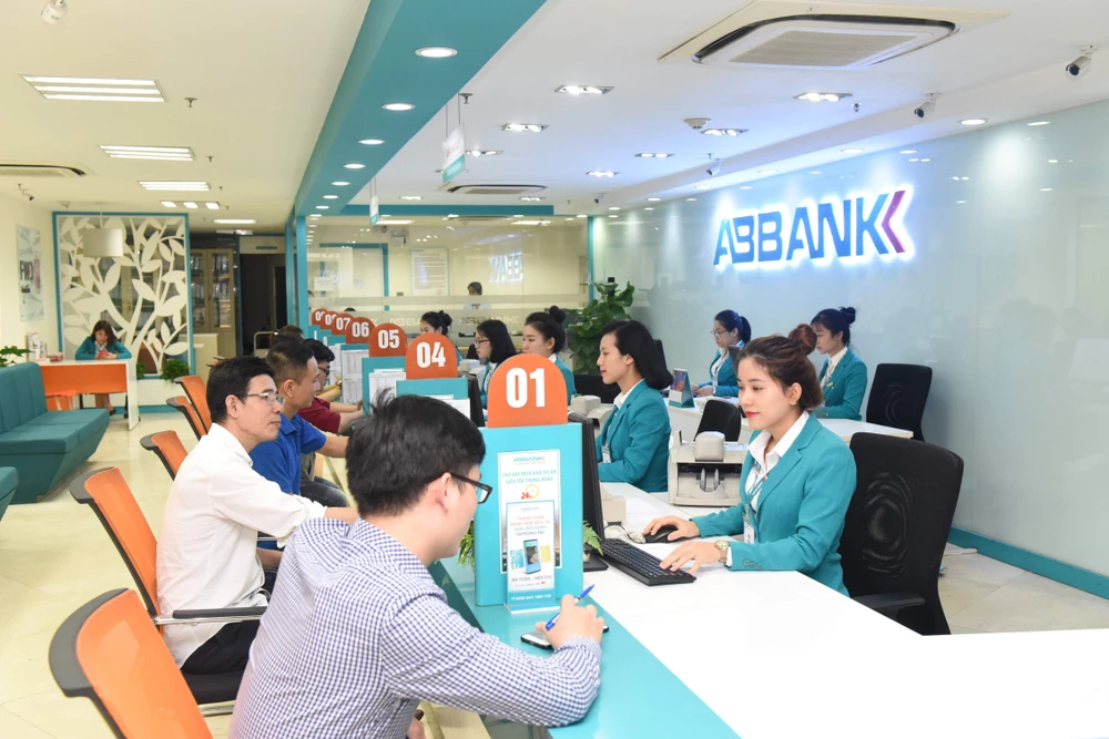 ABBANK hỗ trợ doanh nghiệp mua ngoại tệ thanh toán cho đối tác 
