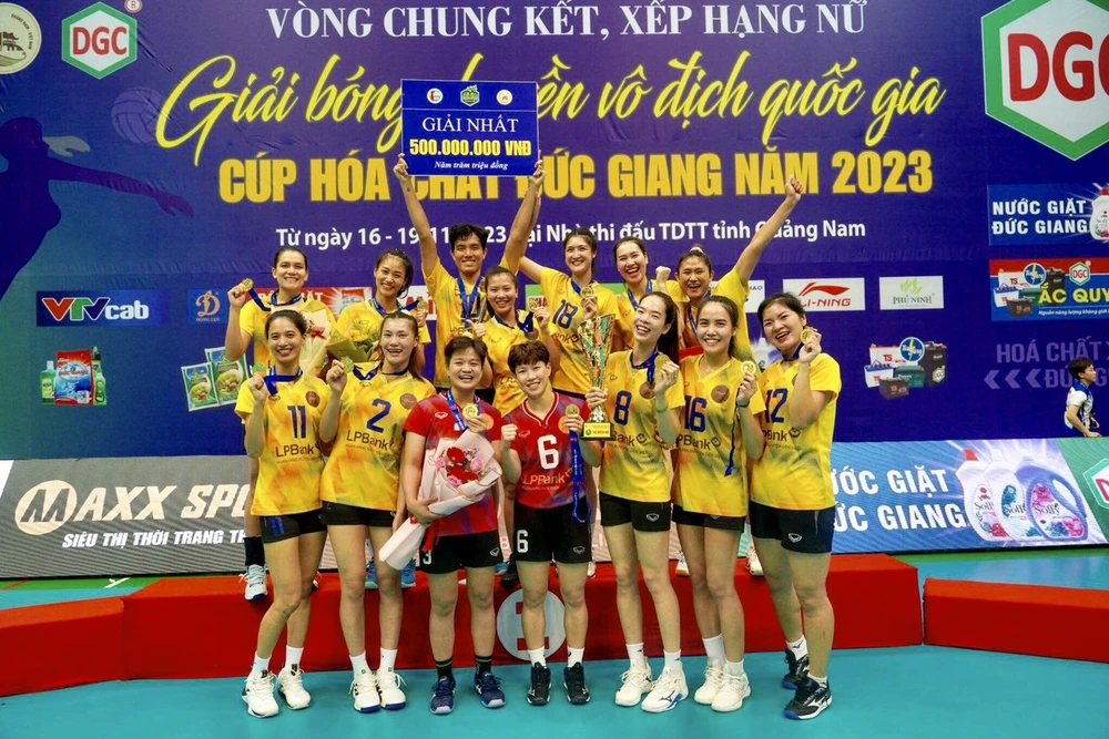 Nữ Ninh Bình LPBank lần đầu tiên vô địch giải Vô địch Quốc gia. (Ảnh: Vietnam+)