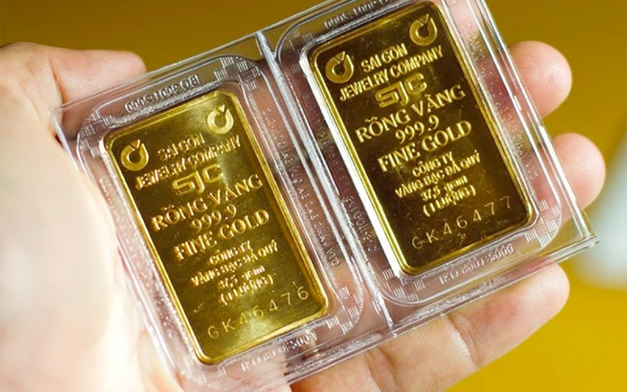 Ngân hàng Nhà nước thông báo vào sáng thứ 2 tới sẽ đấu thầu 16.800 lượng vàng miếng SJC. Giá tham chiếu đặt cọc là 81,80 triệu đồng/ lượng. (Ảnh: Vietnam+)