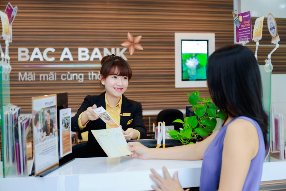 BAC A BANK giảm sâu lãi vay cho khách hàng cá nhân nhân 30 năm thành lập. (Ảnh: Vietnam+)