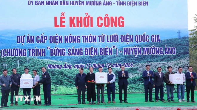 ttxvn_cap dien nong thon 2.jpg