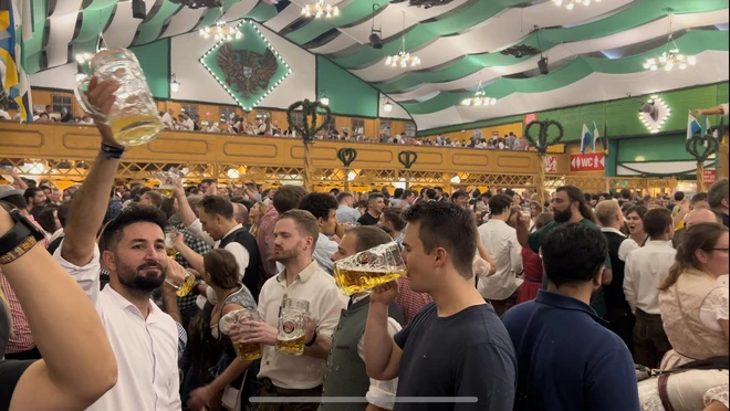 Đức: Độc đáo lễ hội Bia Oktoberfest với những bản sắc riêng ảnh 5