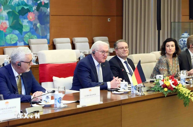 ttxvn_chu_tich_quoc_hoi_vuong_dinh_hue_hoi_kien_tong_thong_chlb_duc_frank-walter_steinmeier_8.jpg