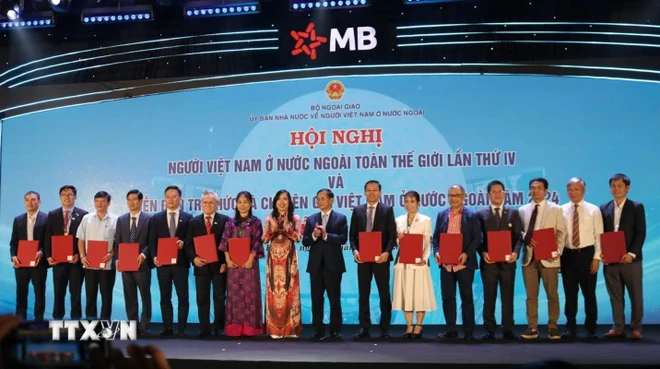 ttxvn_hoi_nghi_nguoi_viet_nam_o_nuoc_ngoai_toan_the_gioi_lan_thu_tu_2108-2.jpg