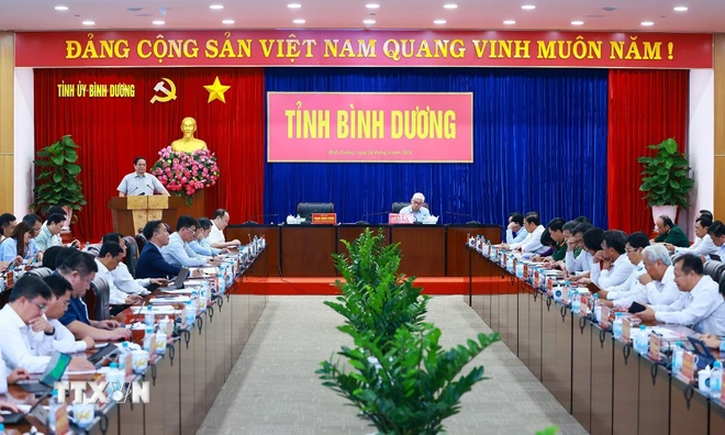 ttxvn_thu_tuong_pham_minh_chinh_lam_viec_voi_lanh_dao_tinh_binh_duong_26-4.jpg