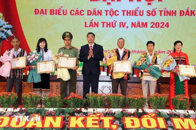 ttxvn dai_hoi_dai_bieu_cac_dan_toc_thieu_so_tinh_dak_nong_lan_thu_iv_nam_3_resize.jpg