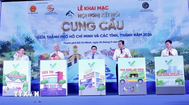 TTXVN_2609 ket noi cung cau TP Ho Chi Minh 2.jpg