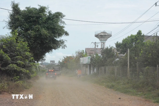 ttxvn_i_ach_giai_phong_mat_bang_du_an_duong_ho_chi_minh_doan_tranh_phia_dong_thanh_pho_buon_ma_thuot1.jpg