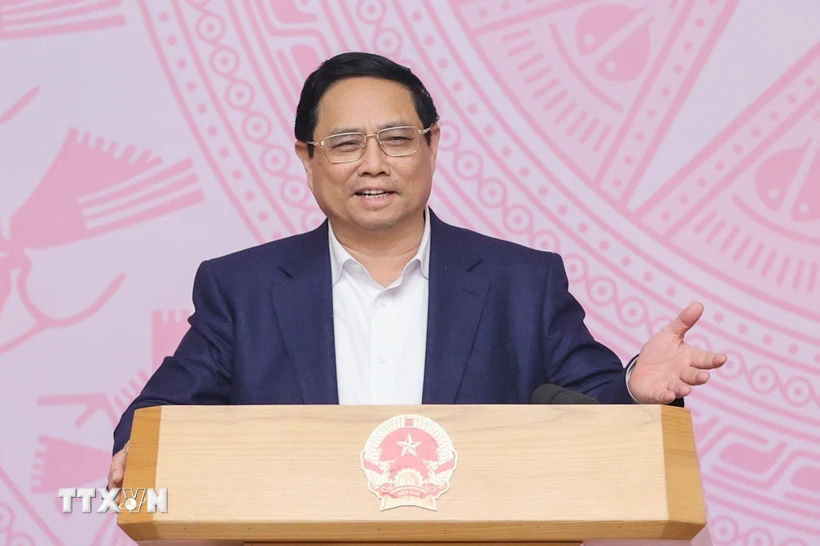 Thủ tướng Phạm Minh Chính, Chủ tịch Ủy ban phát biểu kết luận phiên họp. (Ảnh: Dương Giang/TTXVN)
