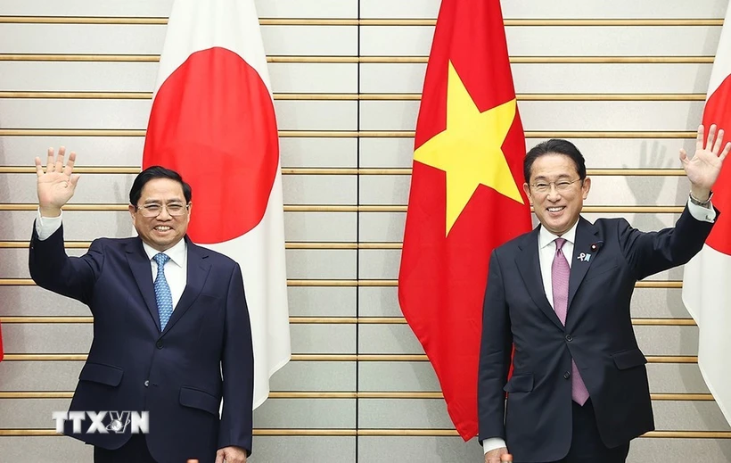 Thủ tướng Phạm Minh Chính và Thủ tướng Kishida Fumio trong chuyến thăm chính thức Nhật Bản tháng 11/2021. (Ảnh: Dương Giang/TTXVN)
