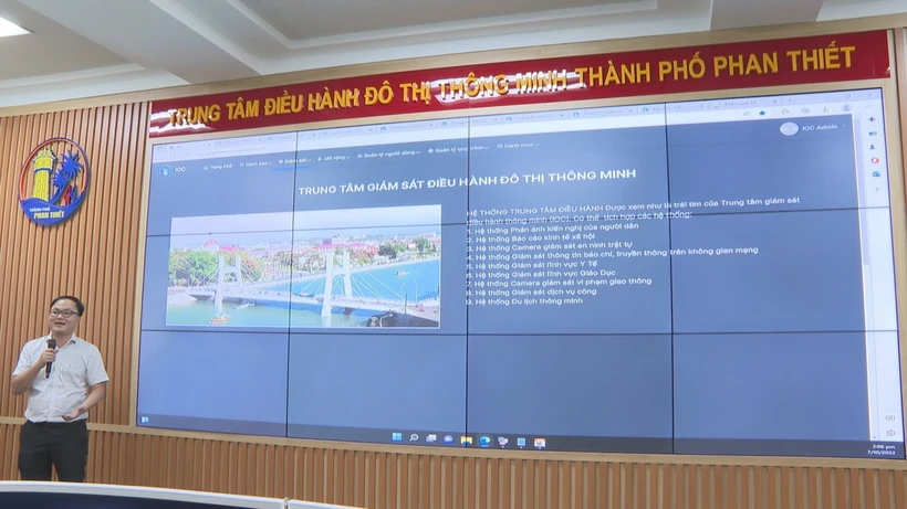 Từ tháng 10/2022, Thành phố Phan Thiết đã đưa Trung tâm Điều hành đô thị thông minh vào hoạt động. (Nguồn: Báo Bình Thuận)