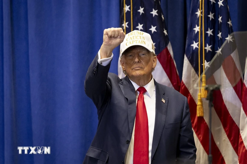 Cựu Tổng thống Mỹ Donald Trump phát biểu trong cuộc vận động tranh cử ở Indianola, bang Iowa ngày 14/1/2024. (Ảnh: AFP/TTXVN)
