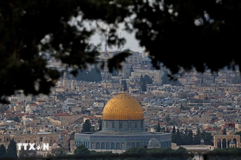 Nhà thờ Mái Vòm trong khu phức hợp đền thờ Hồi giáo Al-Aqsa/Núi Đền ở Jerusalem. Ảnh: AFP/TTXVN