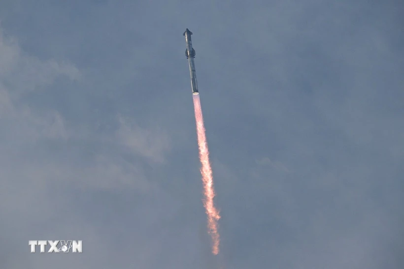 Tàu vũ Starship của SpaceX rời bệ phóng tại Boca Chica, Texas, Mỹ, ngày 14/3. (Ảnh: AFP/TTXVN)