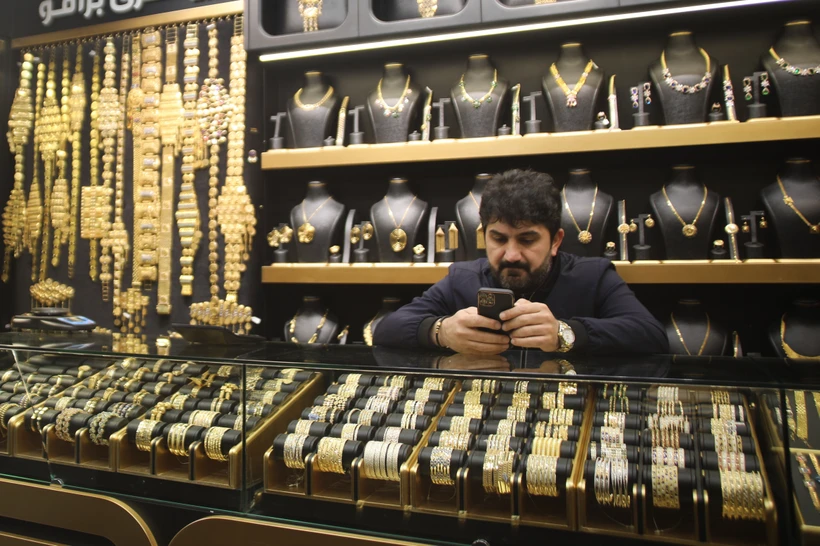Vàng trang sức được bày bán tại tiệm kim hoàn ở Erbil (Iraq), ngày 24/1/2024. (Ảnh: THX/TTXVN)